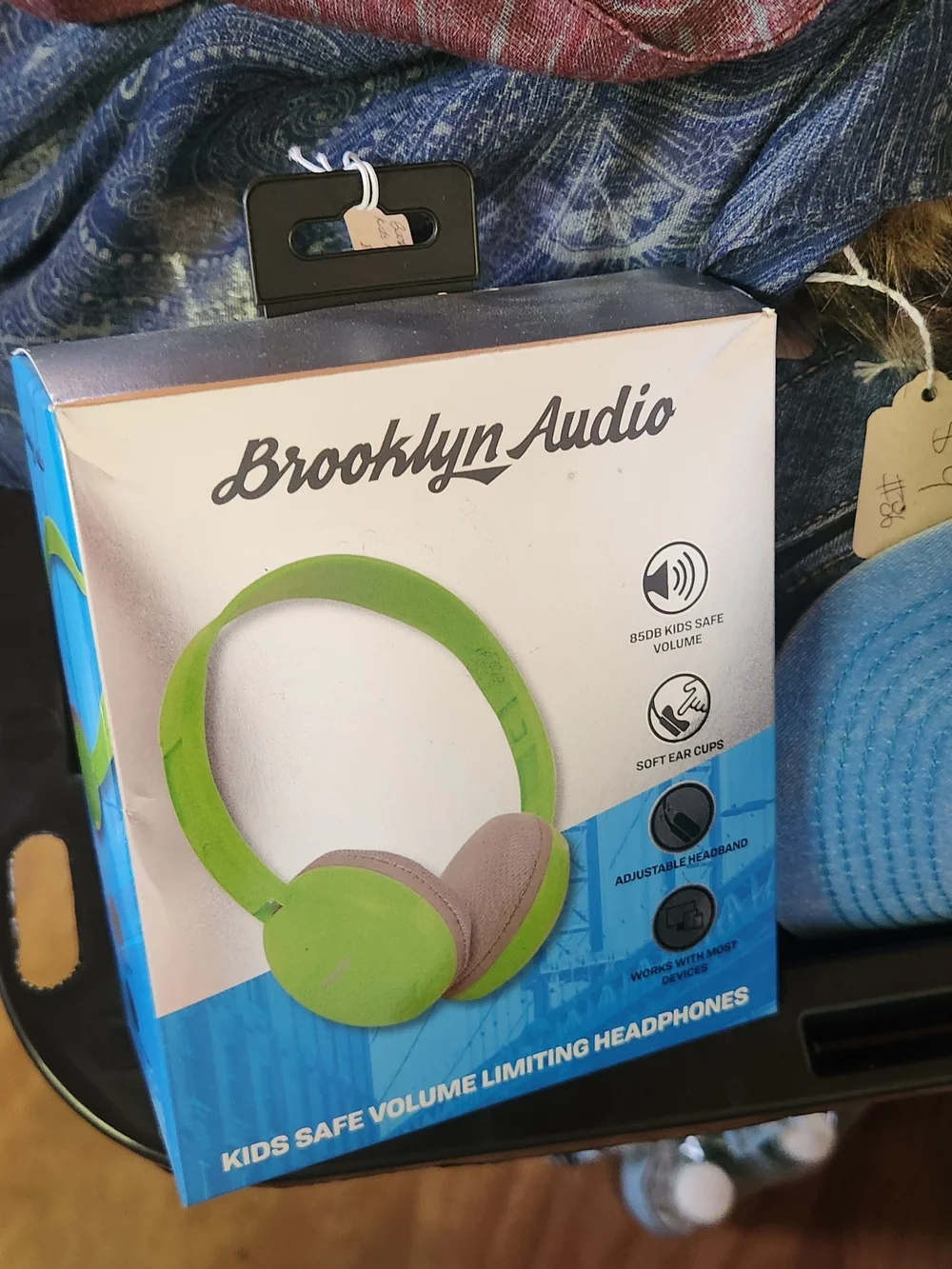 Kids Volume-Limiting Headphones — Green